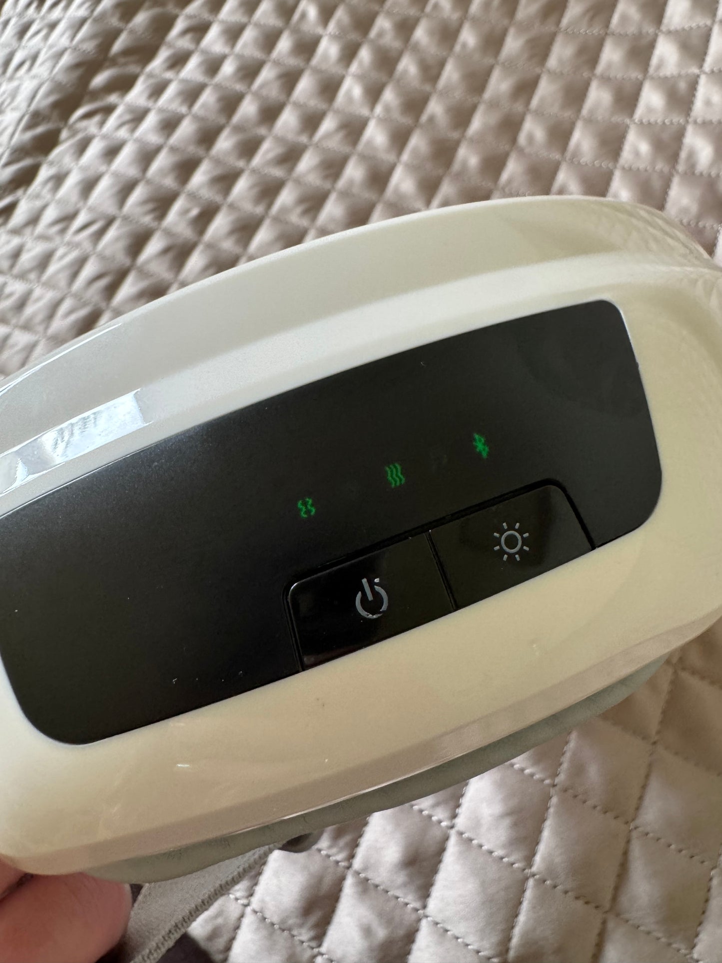 Draadloos Oogmassageapparaat voor Ontspanning en Migraineverlichting